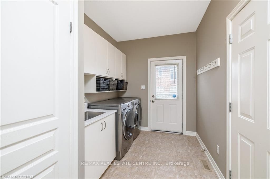 35 Karendale Crescent photo 19