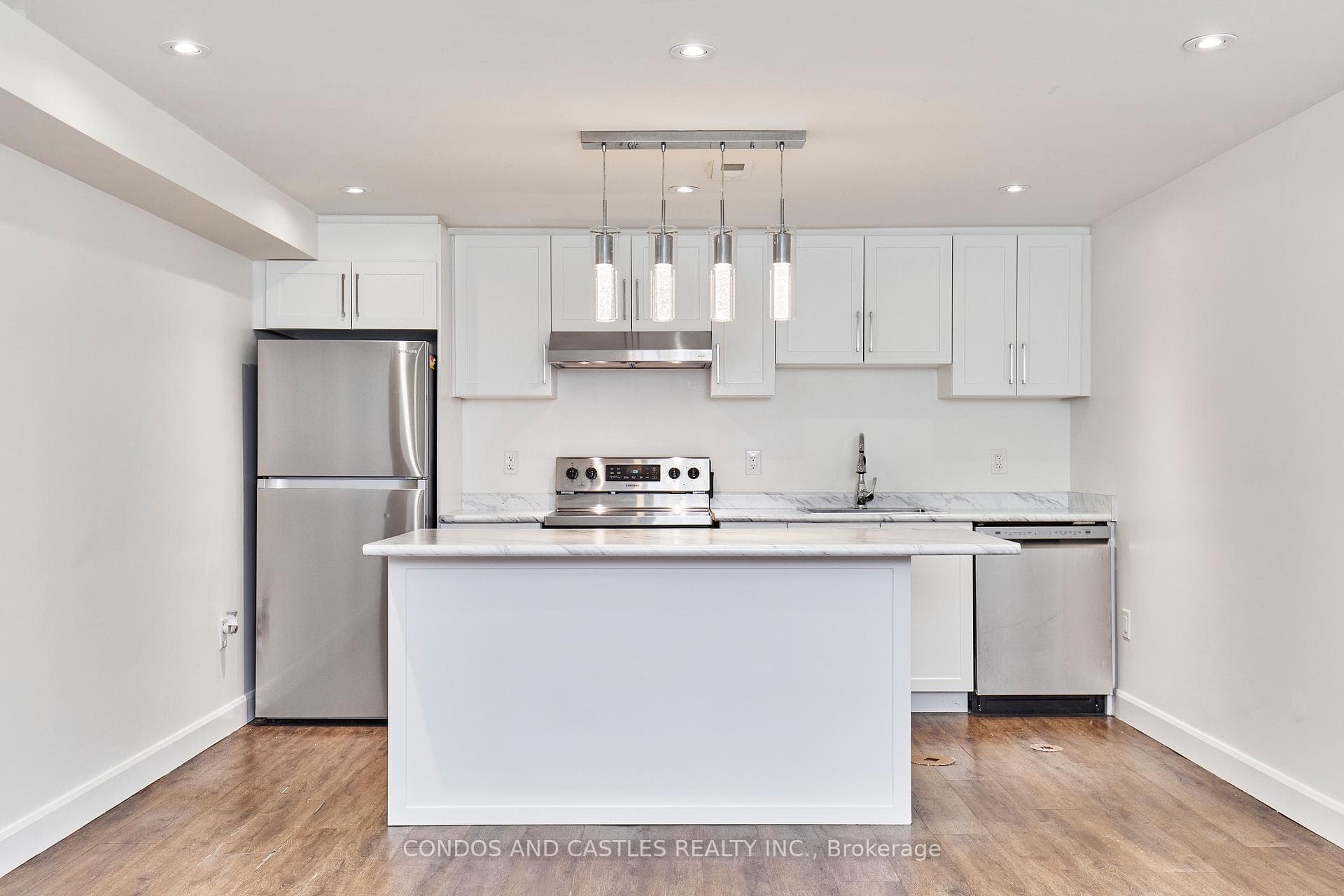 44 Farmbrook Road photo 8