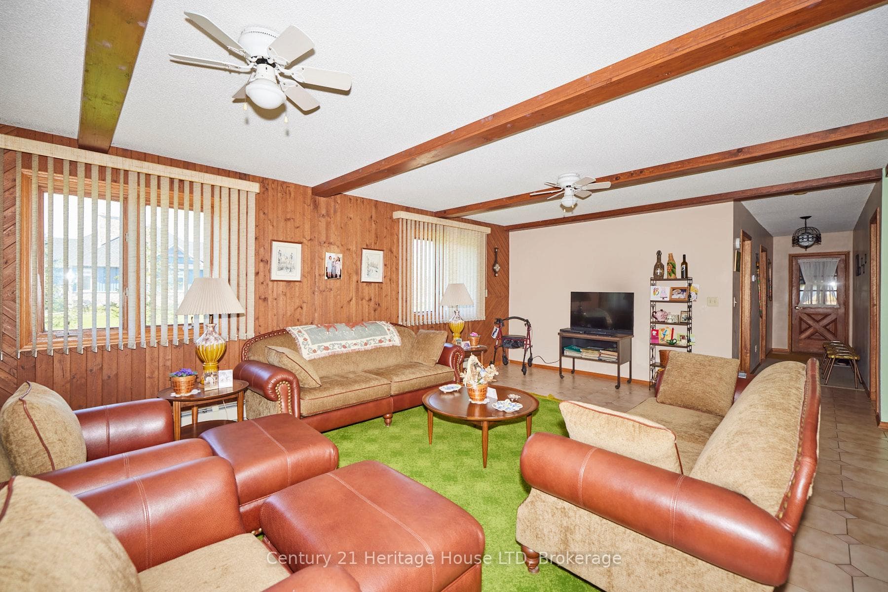 191 Cairns Crescent photo 15