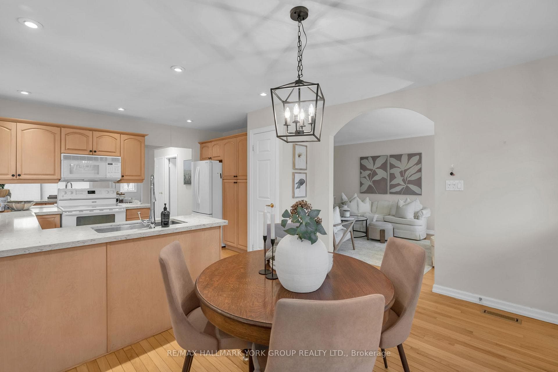 44 Kemano Road photo 7