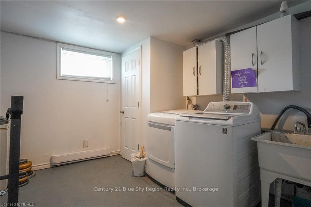 227 ALBERT Avenue photo 37