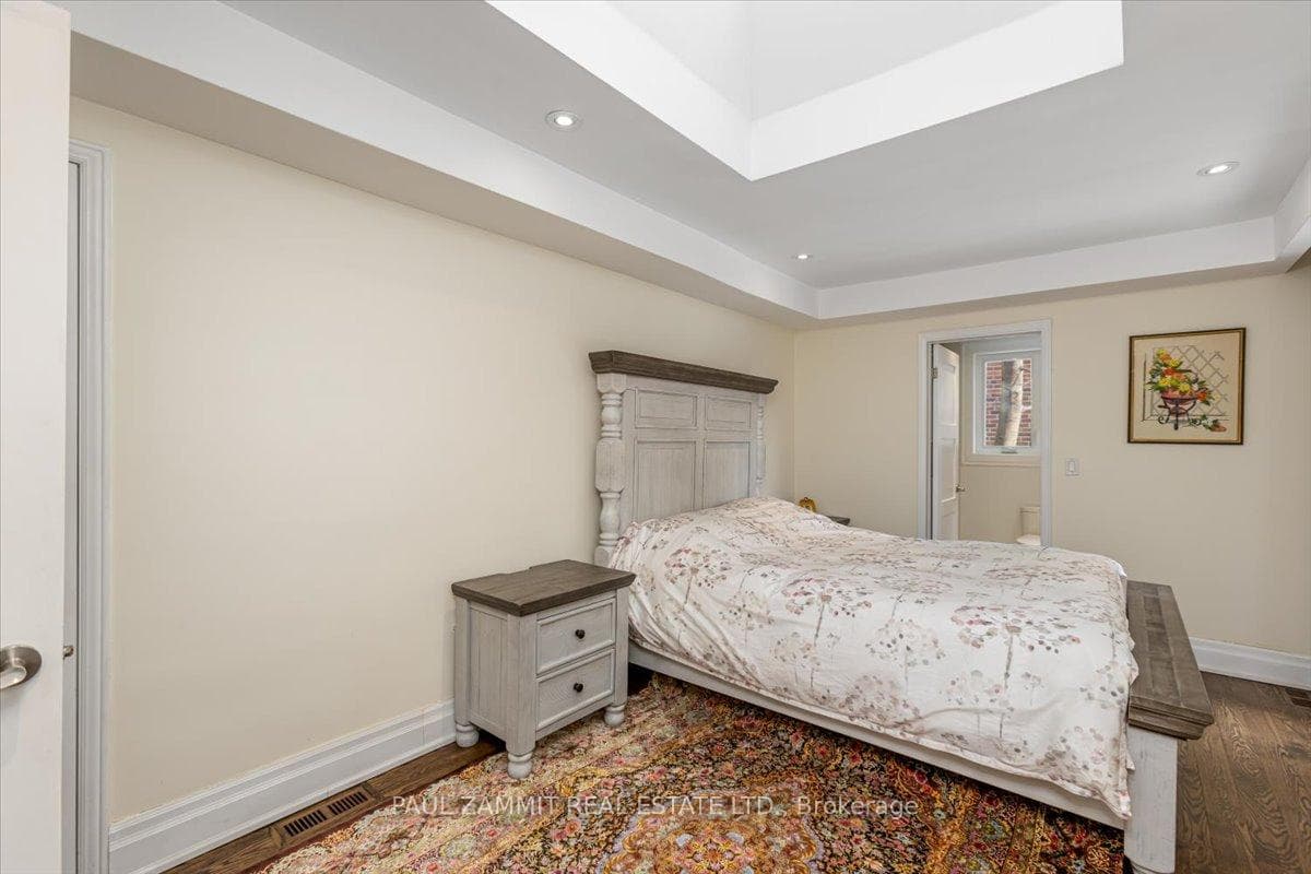 6 Cedar Forest Court photo 9