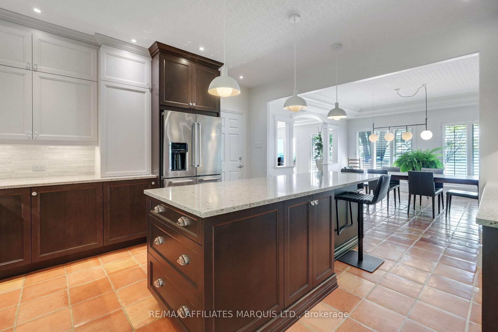 20562 Old Montreal Road photo 12