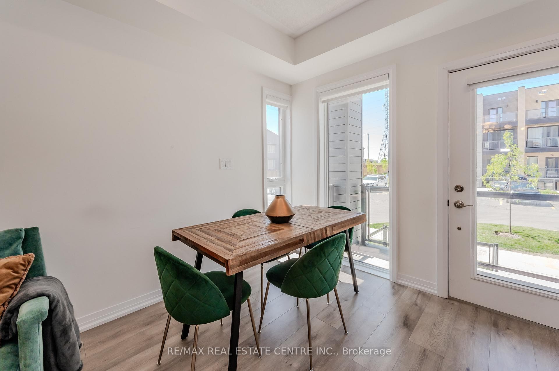 261 Woodbine Avenue Unit 70 photo 9