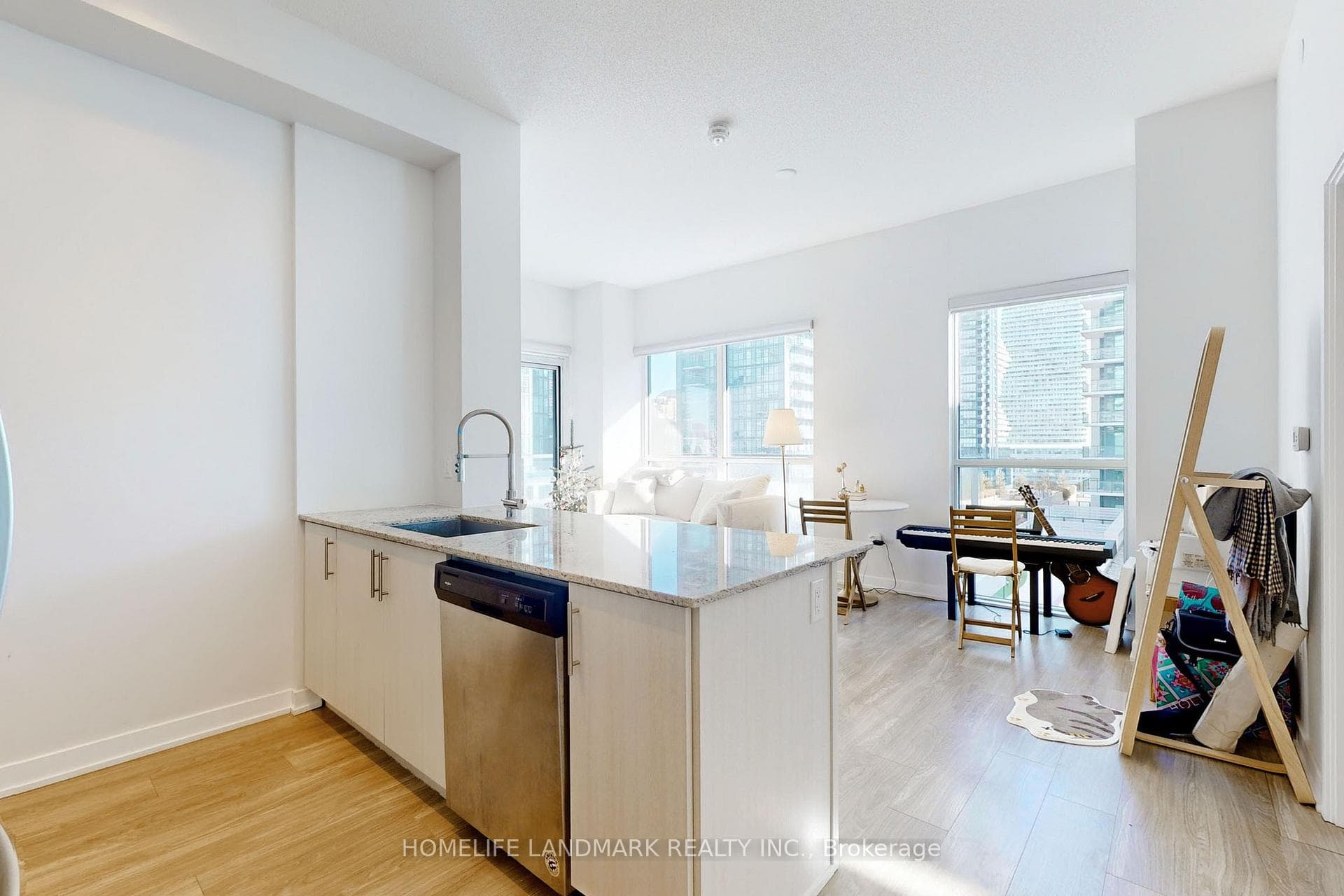 4085 Parkside Village Drive Unit 707 photo 16