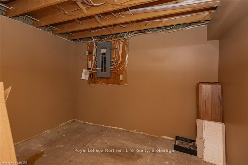 668 LAVIGNE Road photo 37