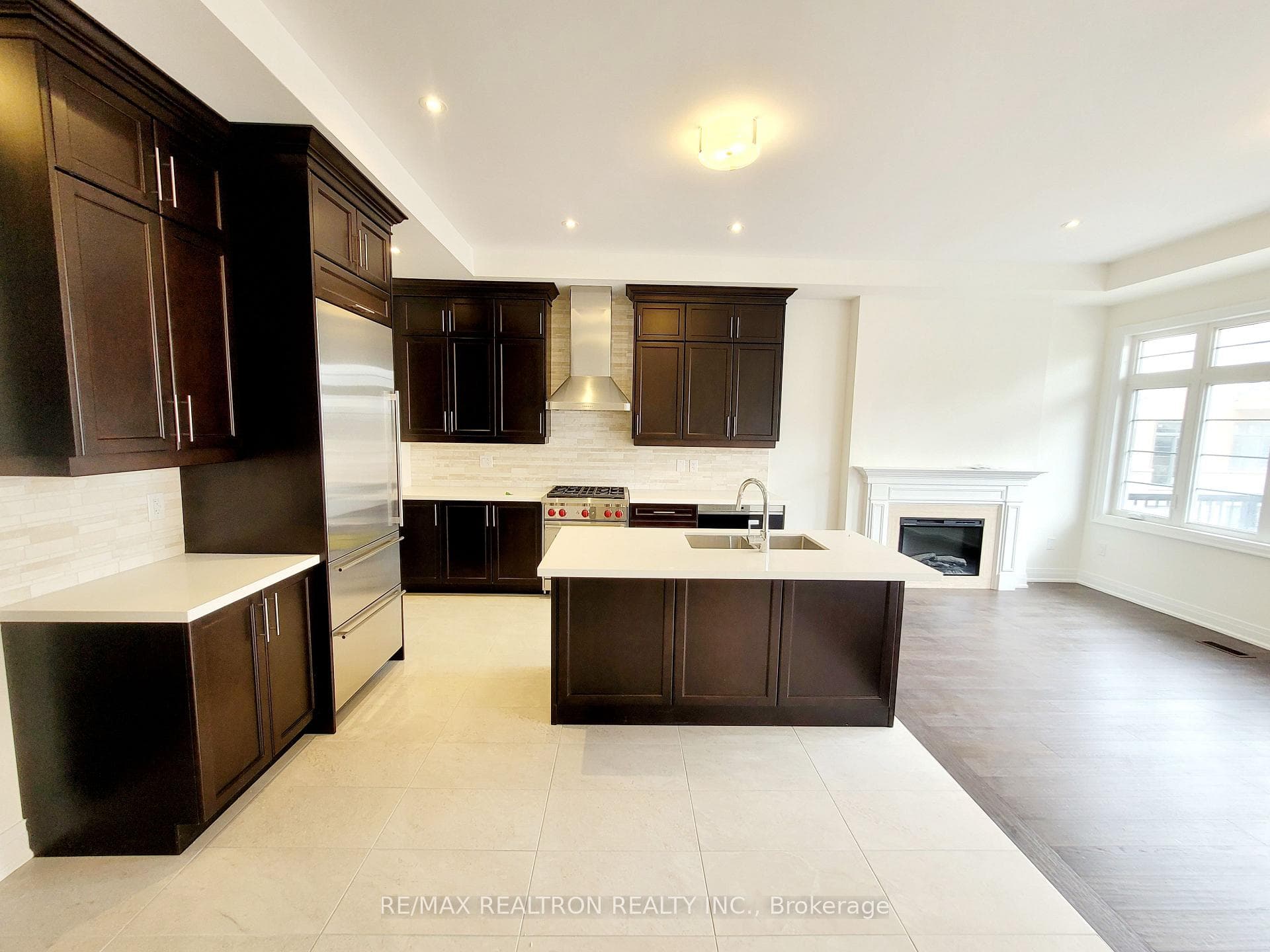 4241 Major Mackenzie Drive photo 4