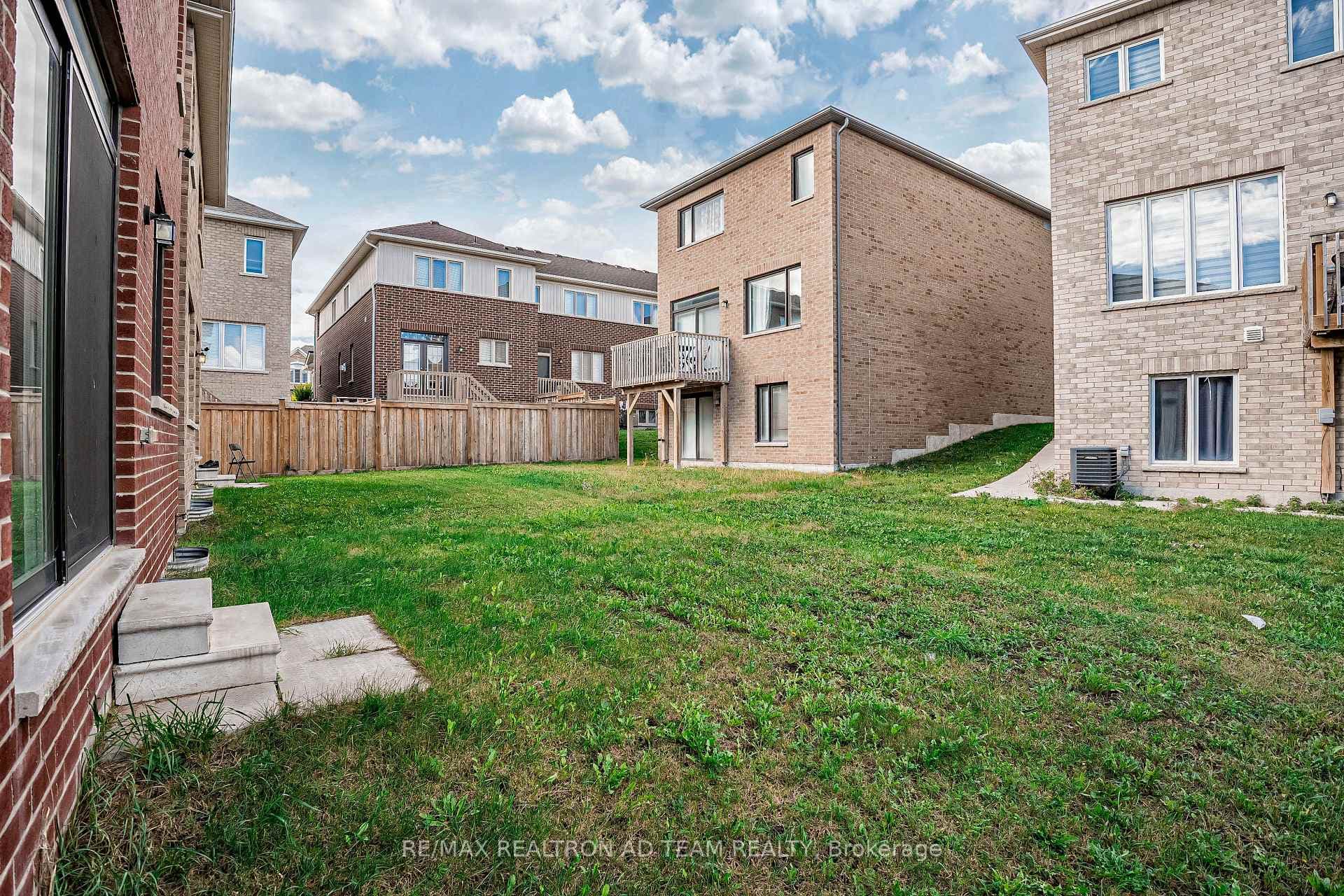 1102 Cactus Crescent photo 31
