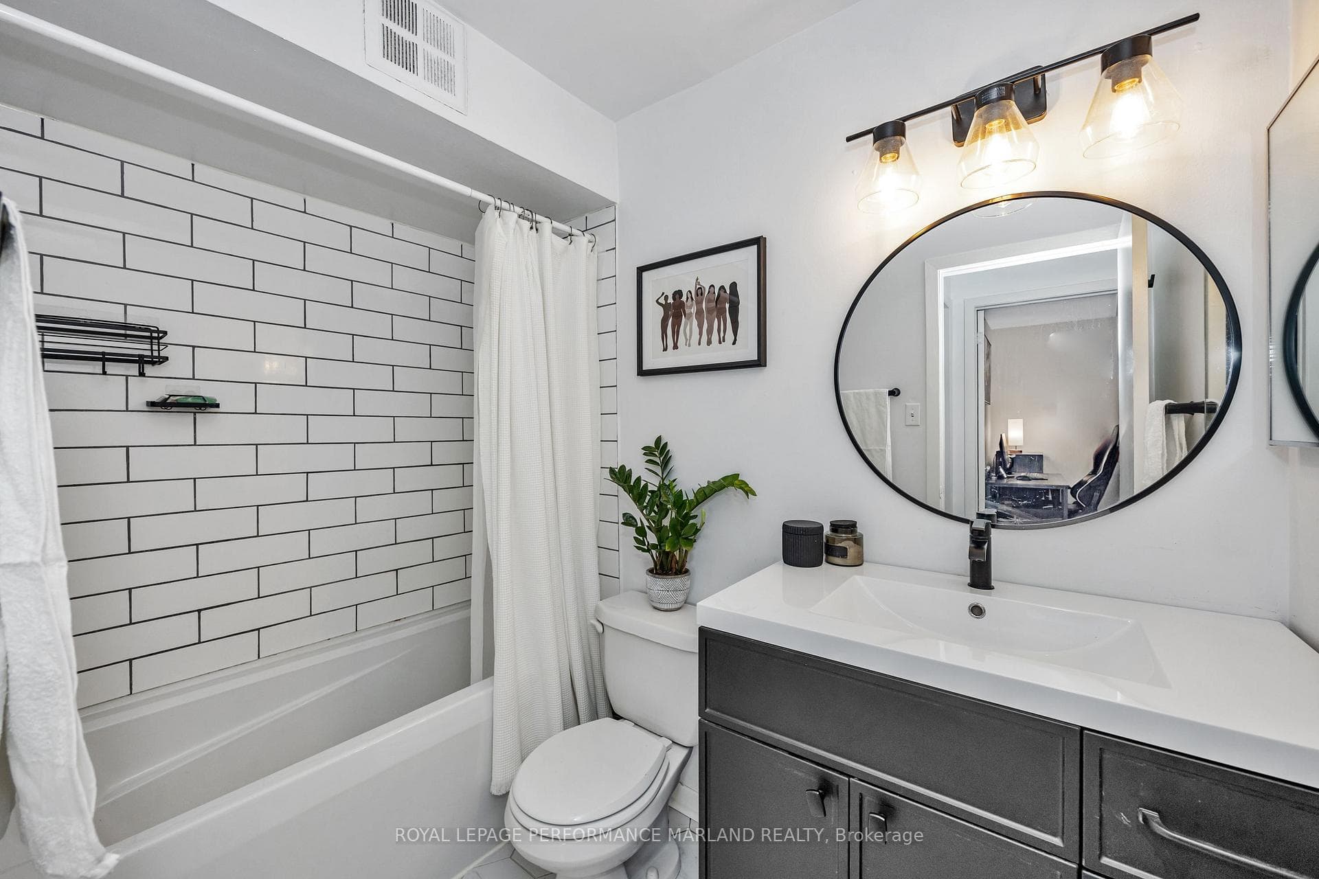 214 Viewmount Drive Unit 118 photo 19