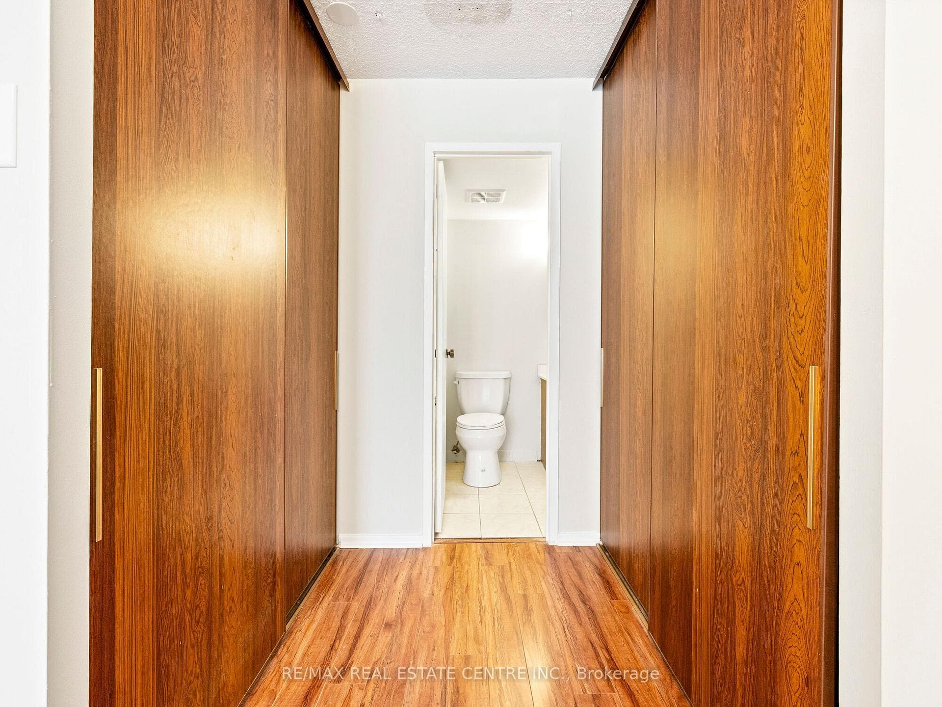 15 Kensington Road Unit 101 photo 26