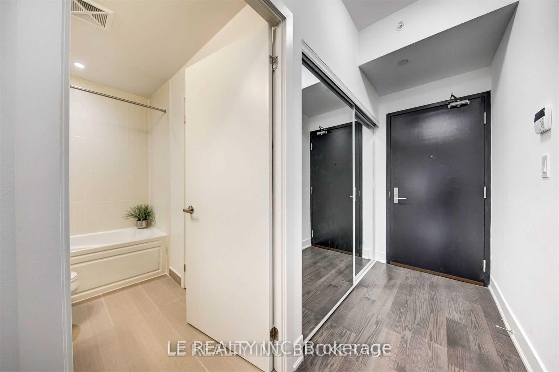 955 Bay Street Unit 2618 photo 19