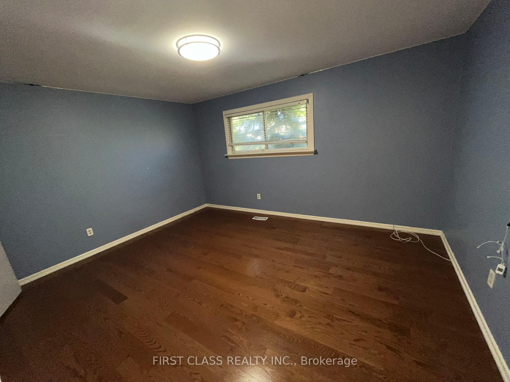 61 Rose Way photo 16