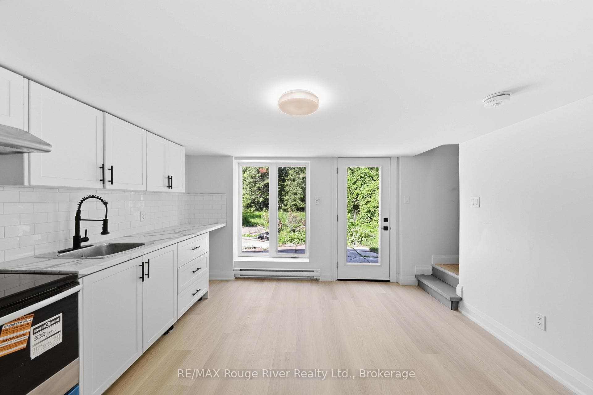144 Macdonald Avenue Unit Unit C photo 2