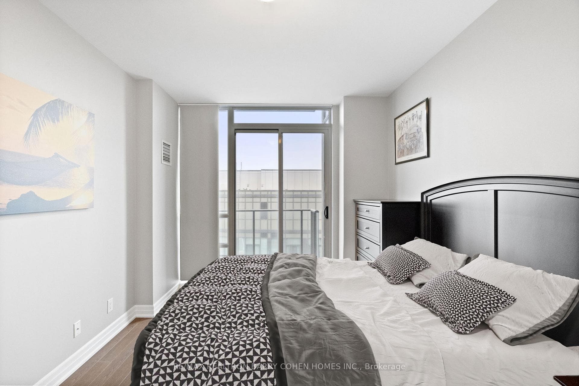 500 St Clair Avenue Unit 2102 photo 12