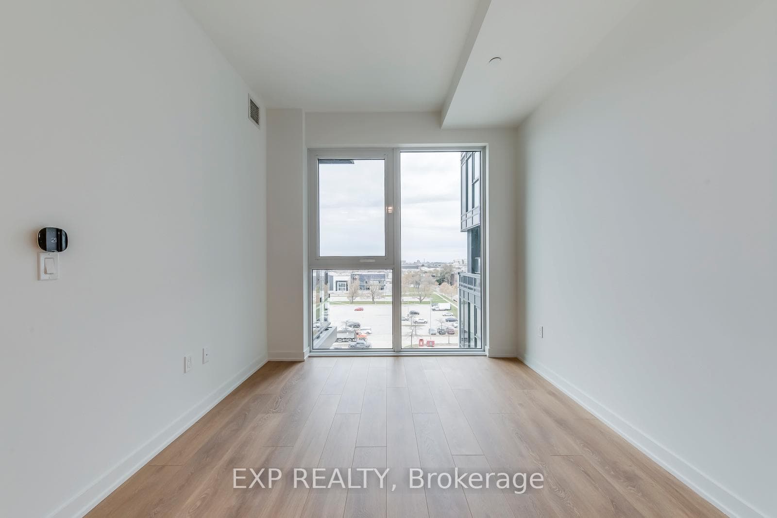 1037 The Queensway N/A Unit 608 photo 19