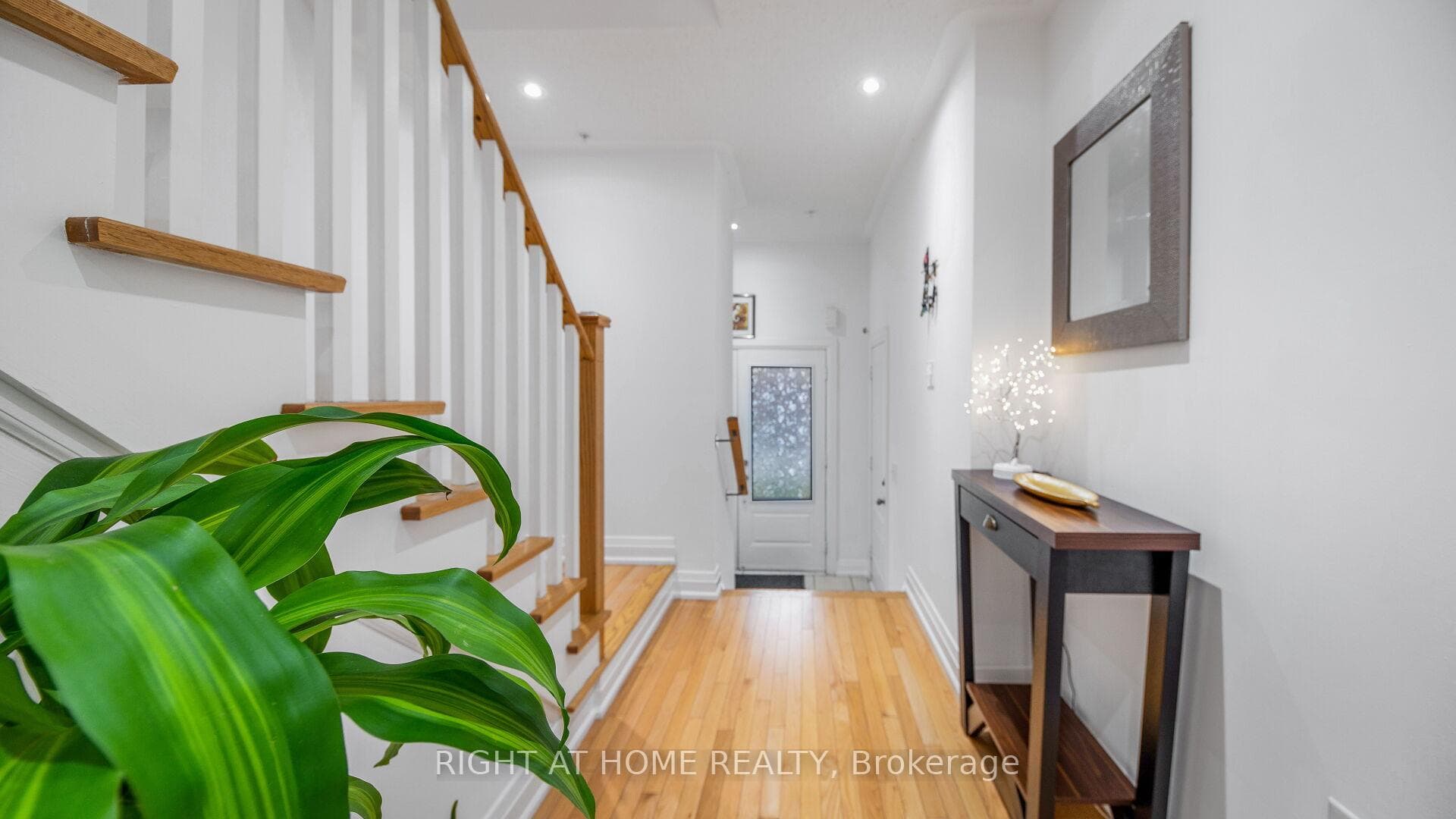 9 Jerseyville Way photo 6