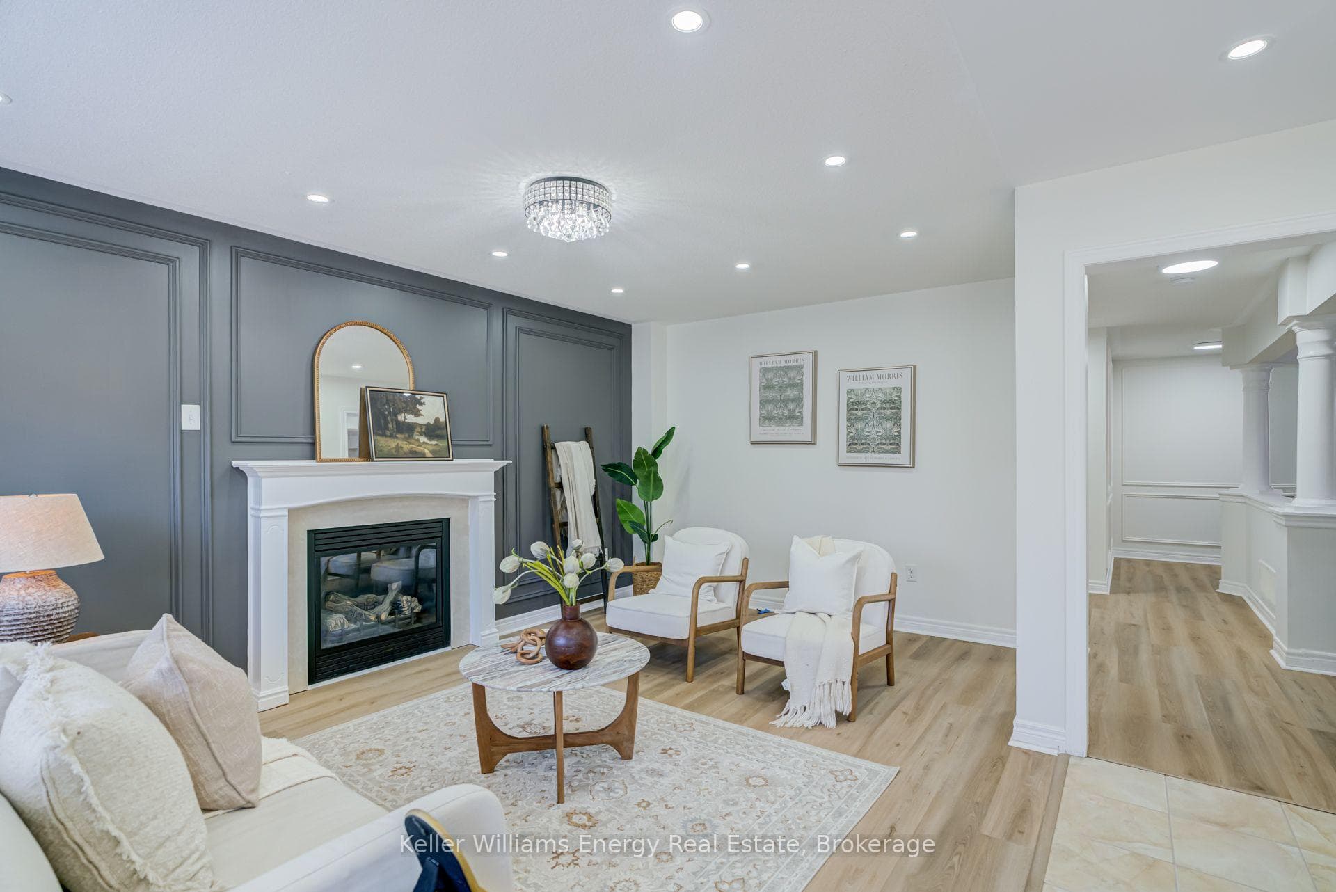1342 Harlstone Crescent photo 8