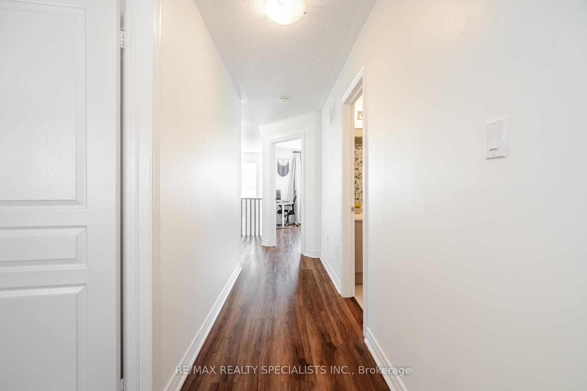 437 Silver Maple Road photo 27