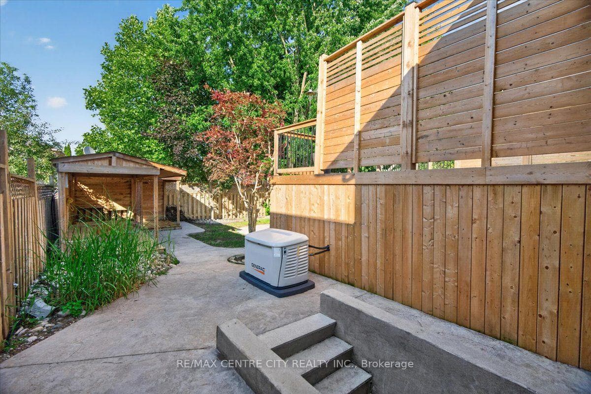 59 Bridle Path photo 43