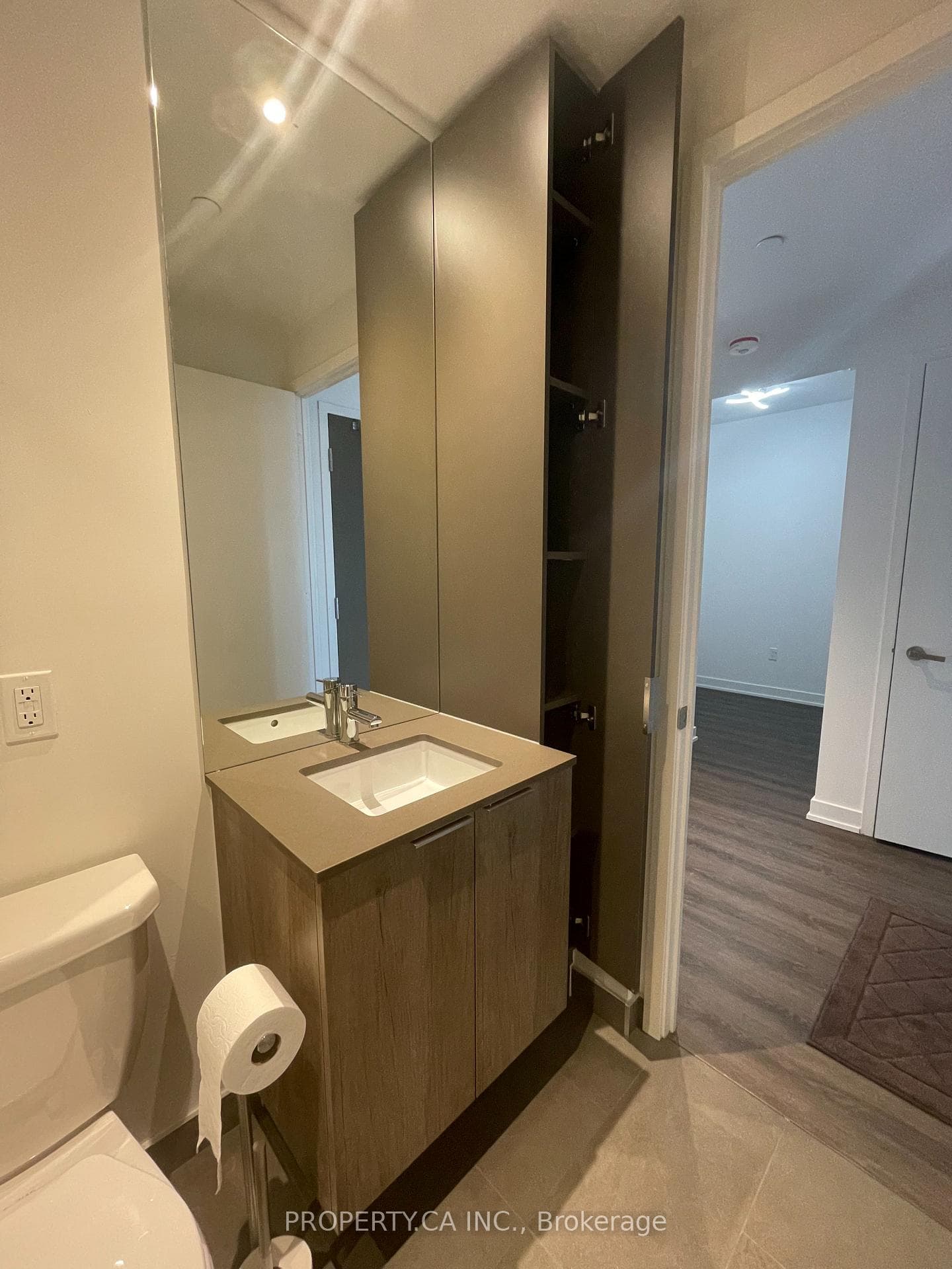 448 Burnhamthorpe Road Unit 3409 photo 4