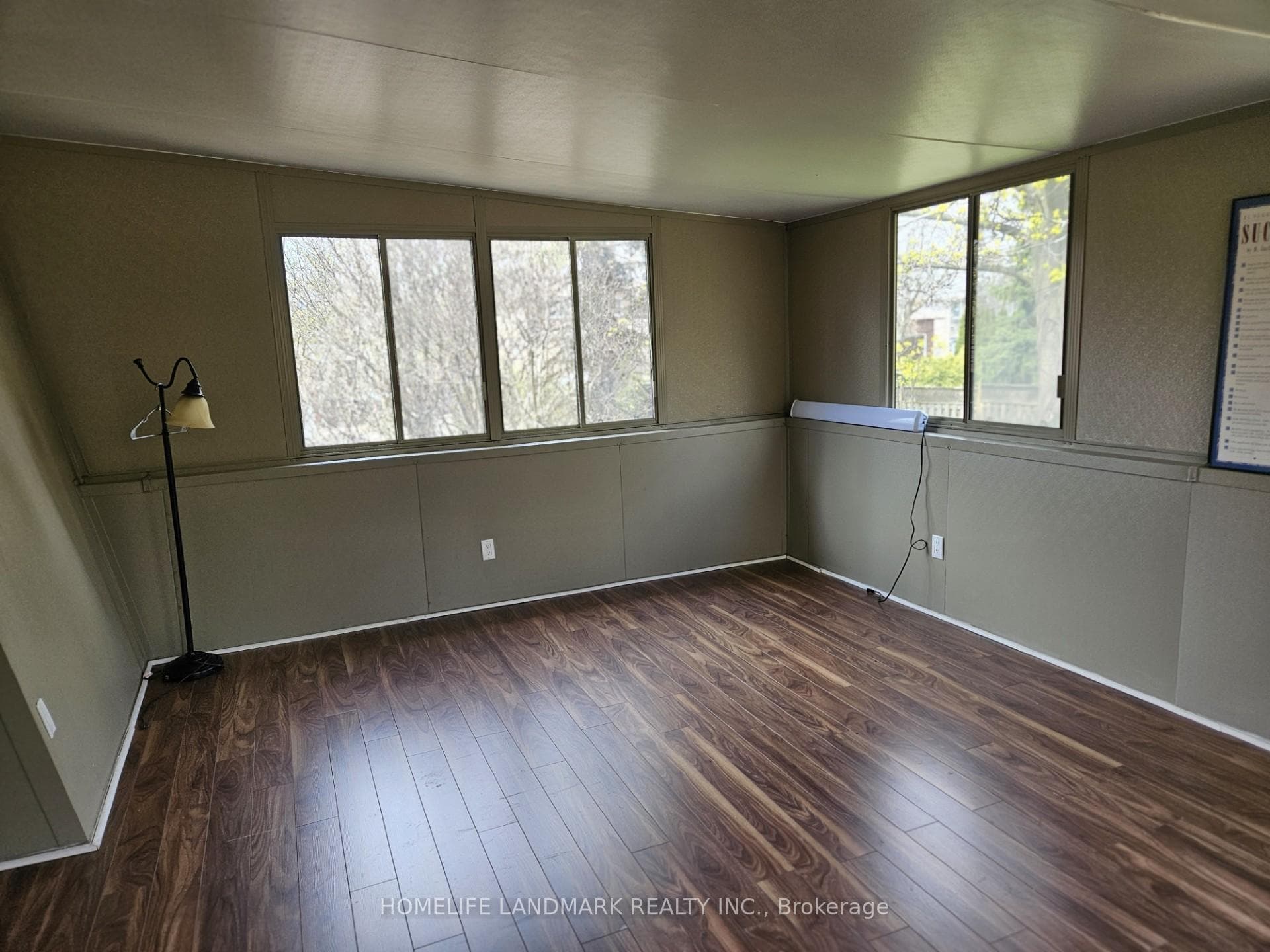 102 Beaverbrook Court photo 11