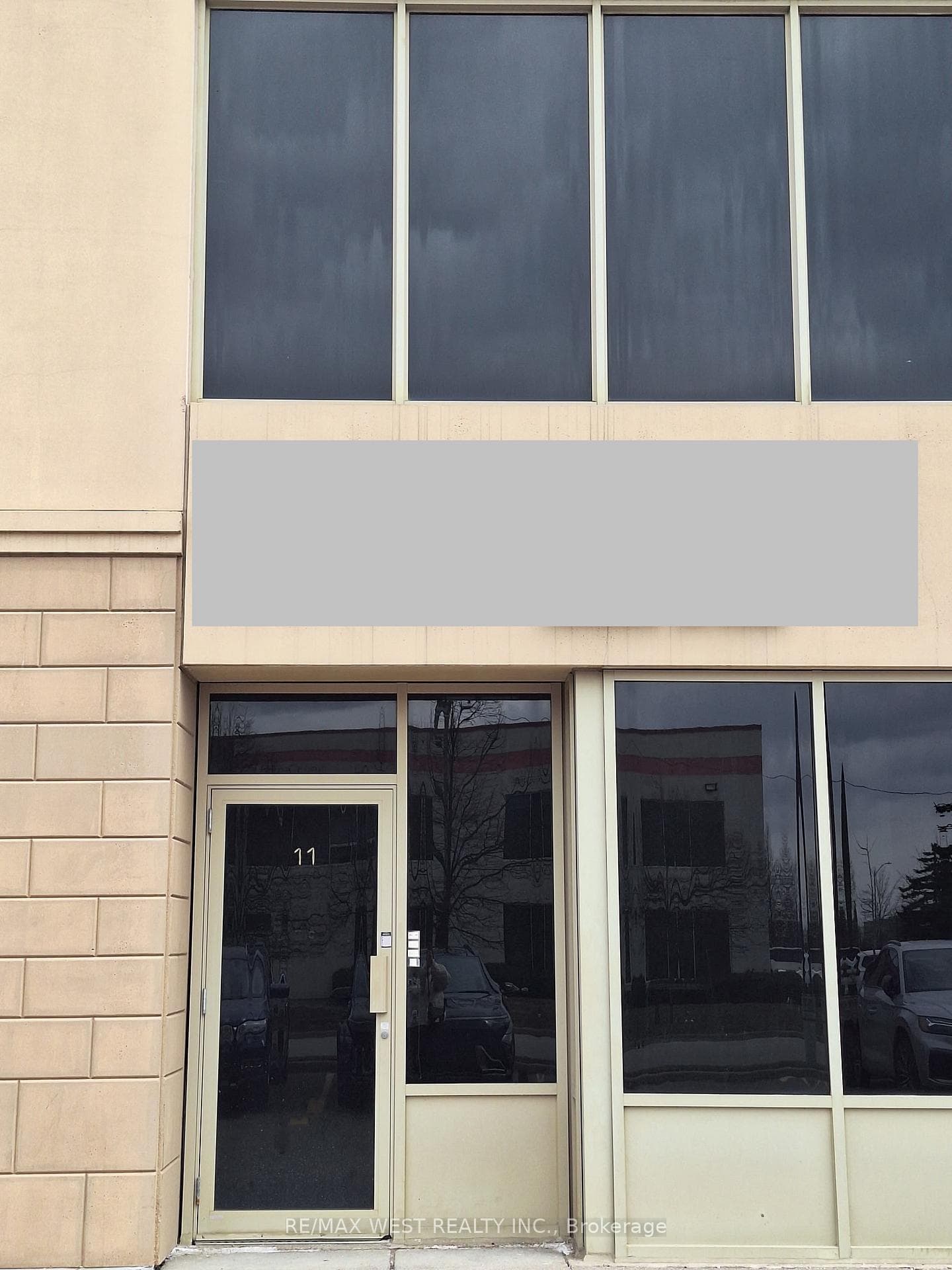 8750 Jane Street Unit 11 photo 2