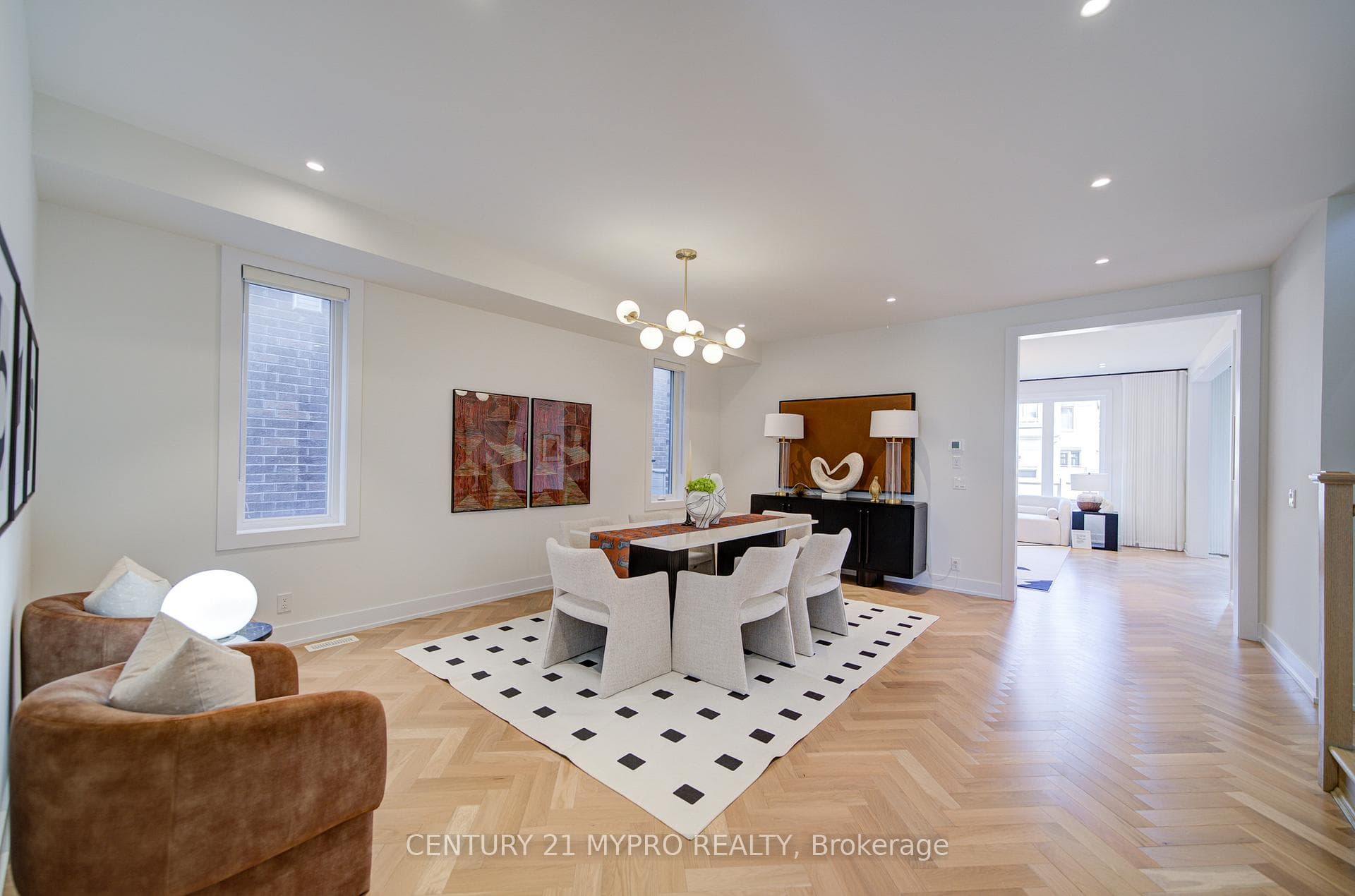 12 Vanderbergh Avenue photo 8