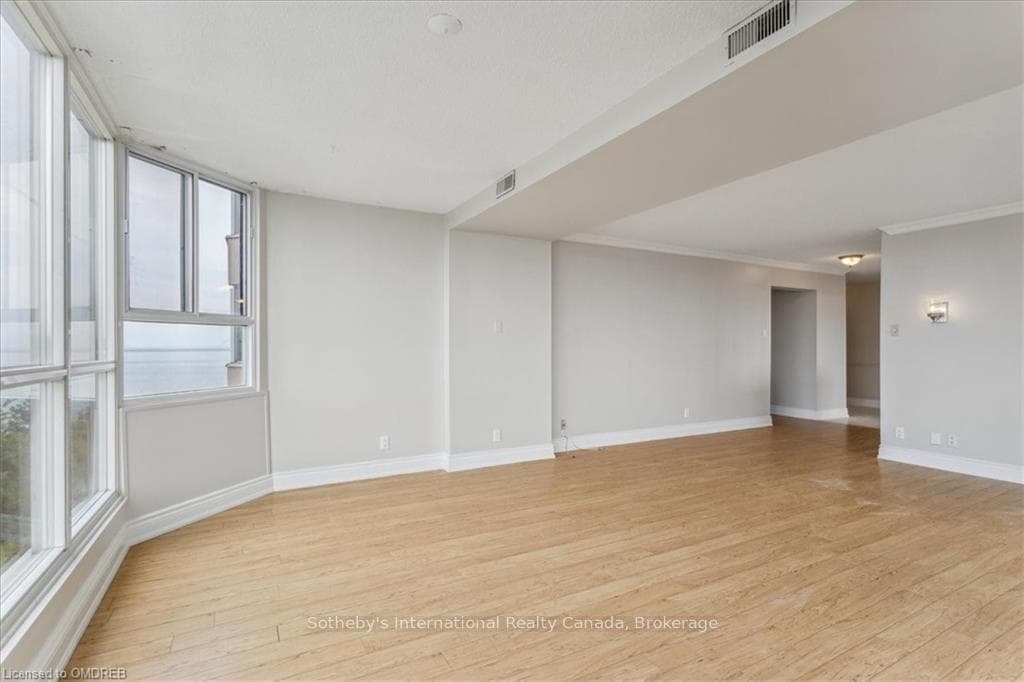 5280 LAKESHORE Road Unit 712 photo 10