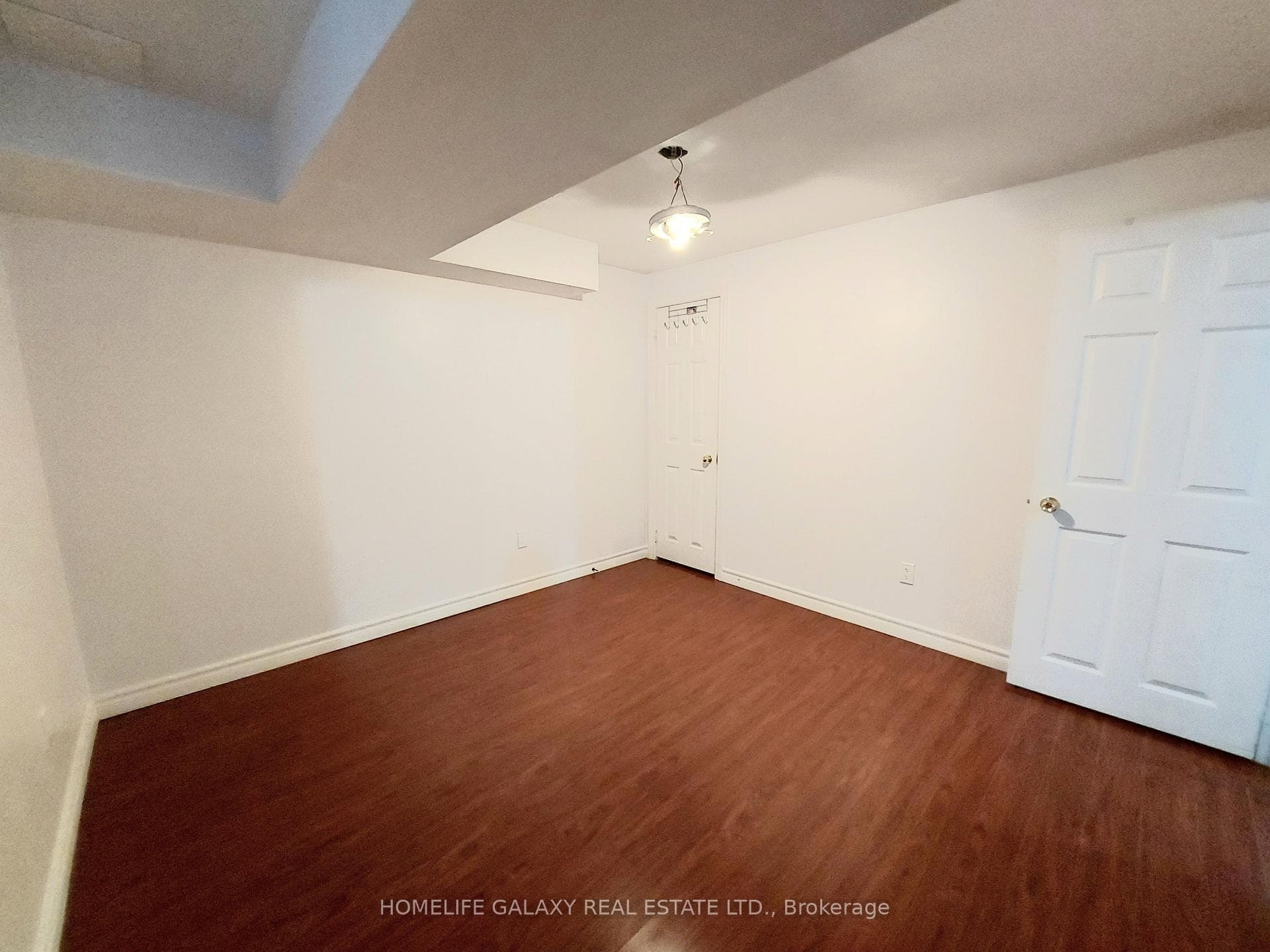 311 Elson Street Unit Bsmnt photo 3
