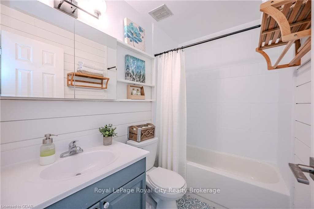 279 CHANDLER Drive Unit 608 photo 20