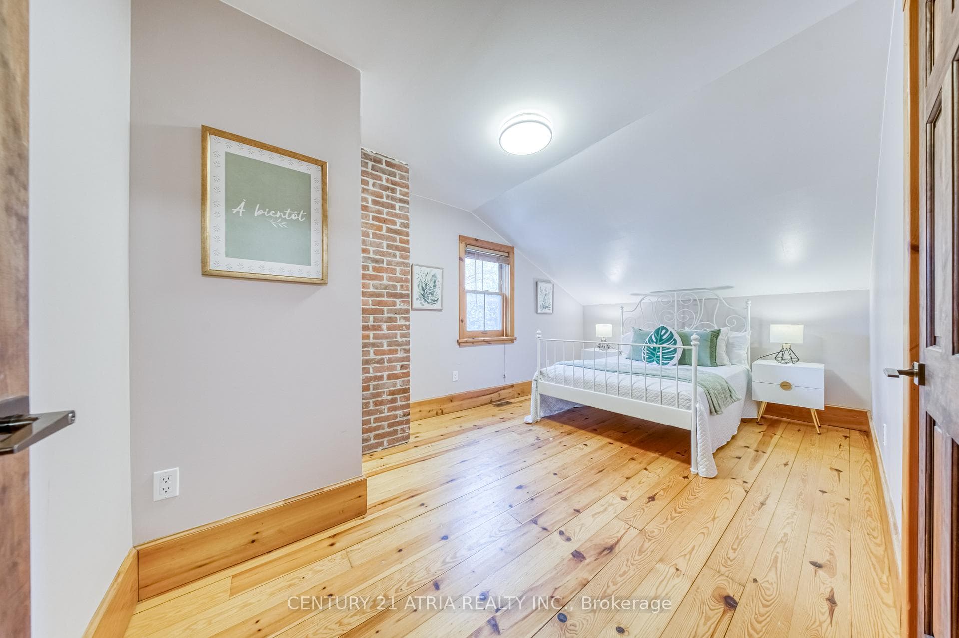 101 Clark Avenue photo 27