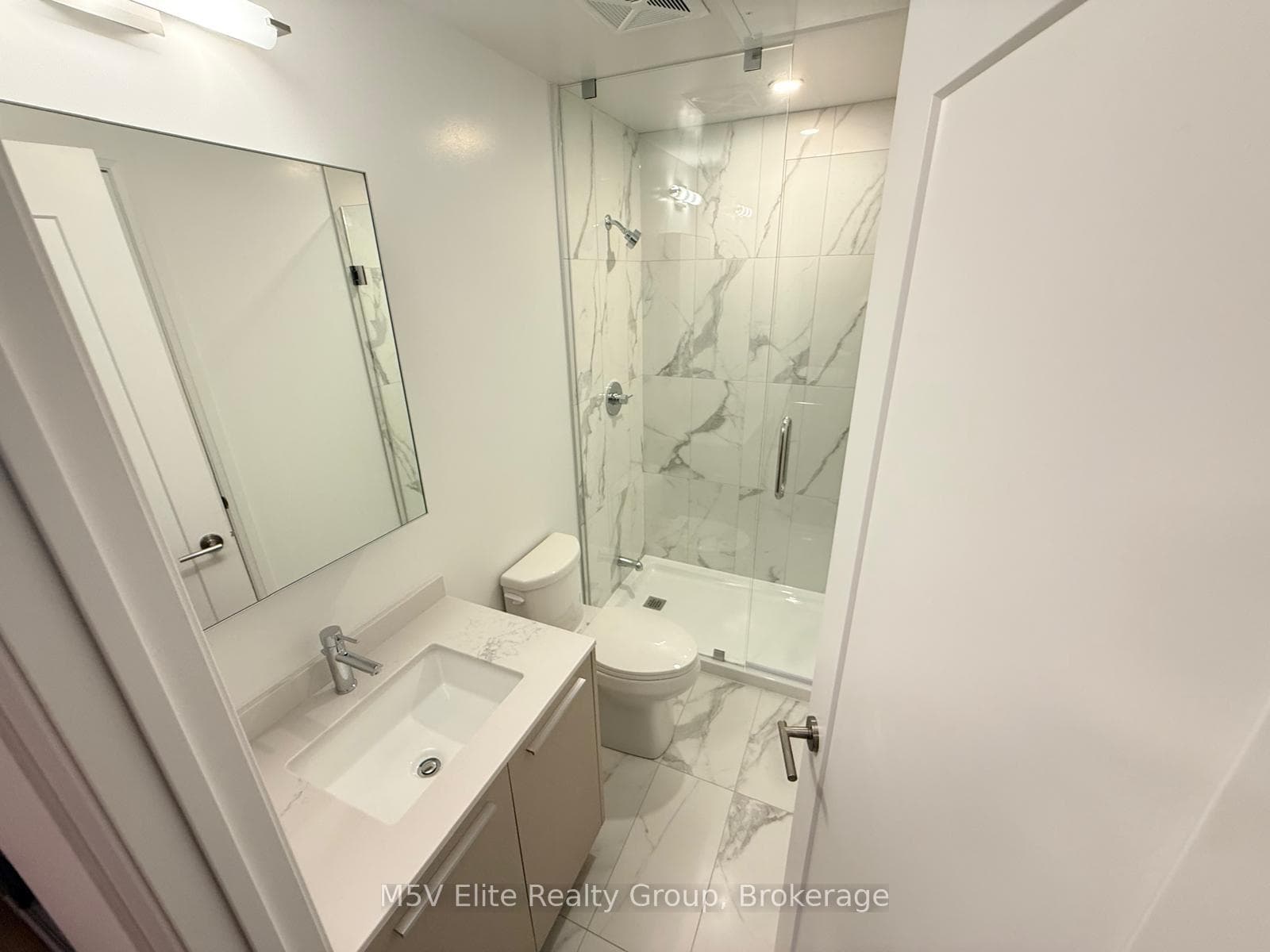 65 Broadway Avenue Unit 2505 photo 6