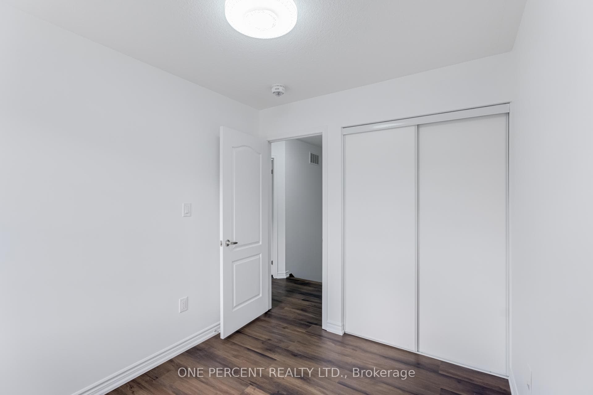 1086 Silk Street photo 26