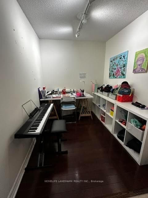 300 Bloor Street Unit 507 photo 13