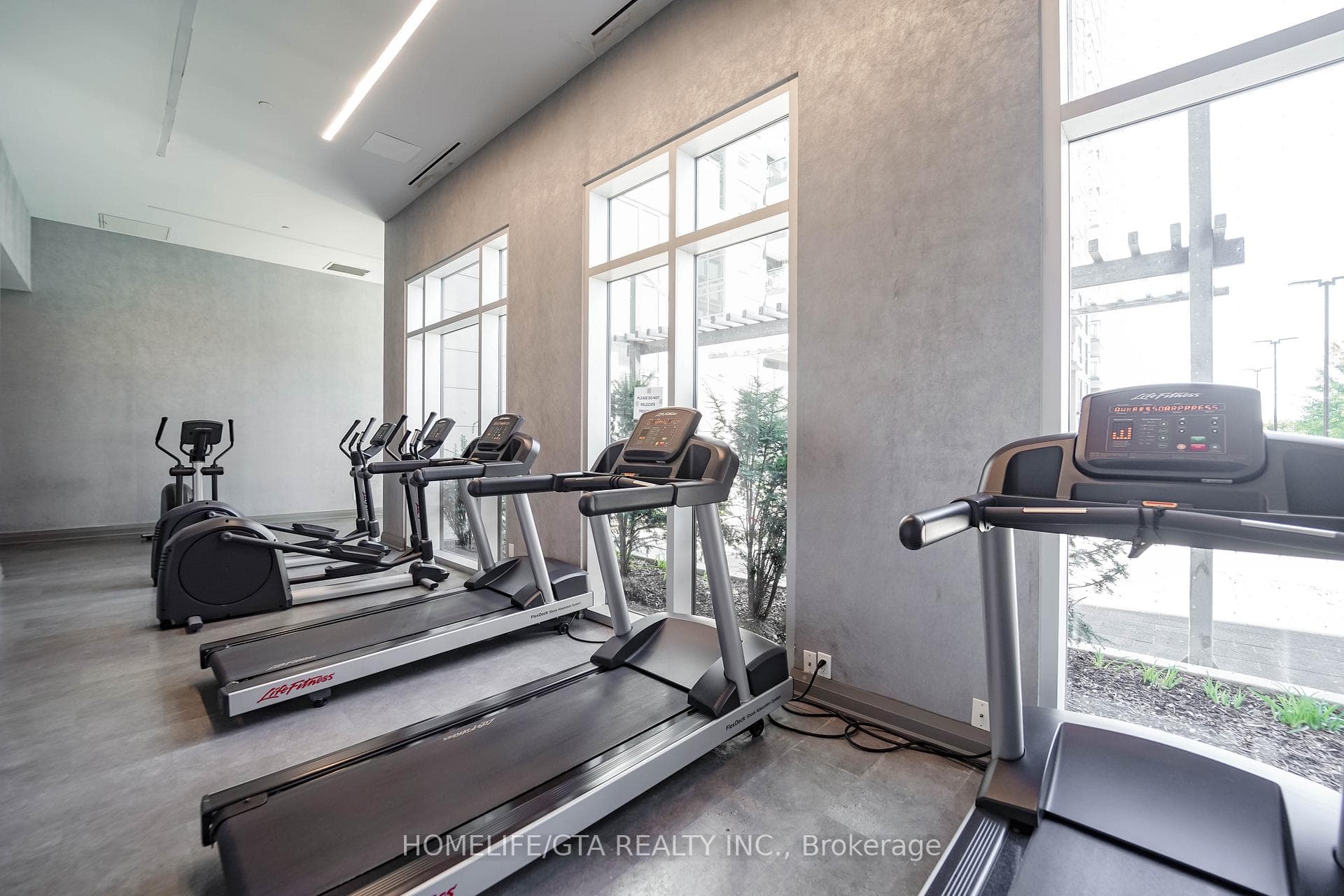 30 Meadowglen Place Unit 1001 photo 8