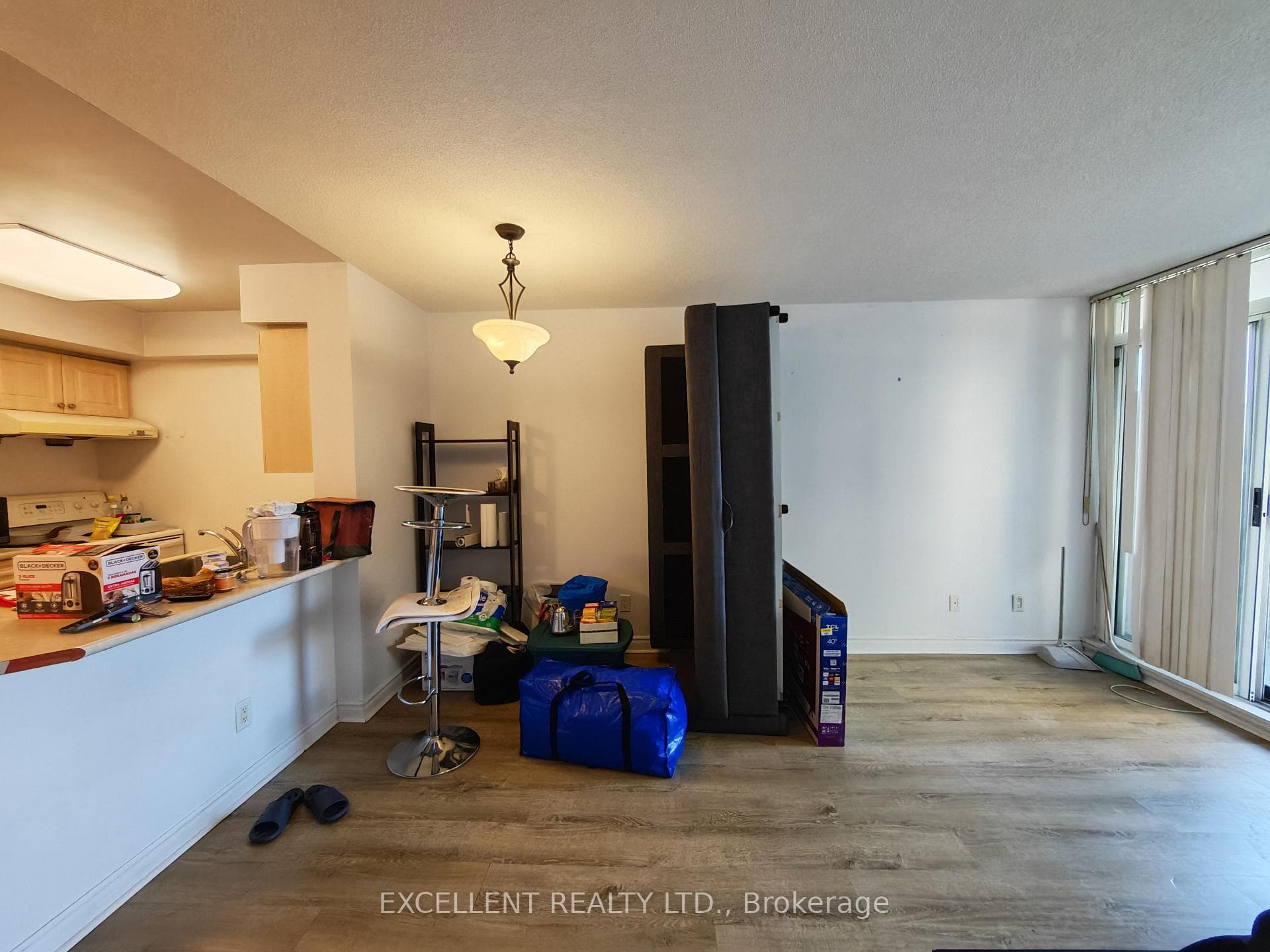 153 Beecroft Road Unit 509 photo 3