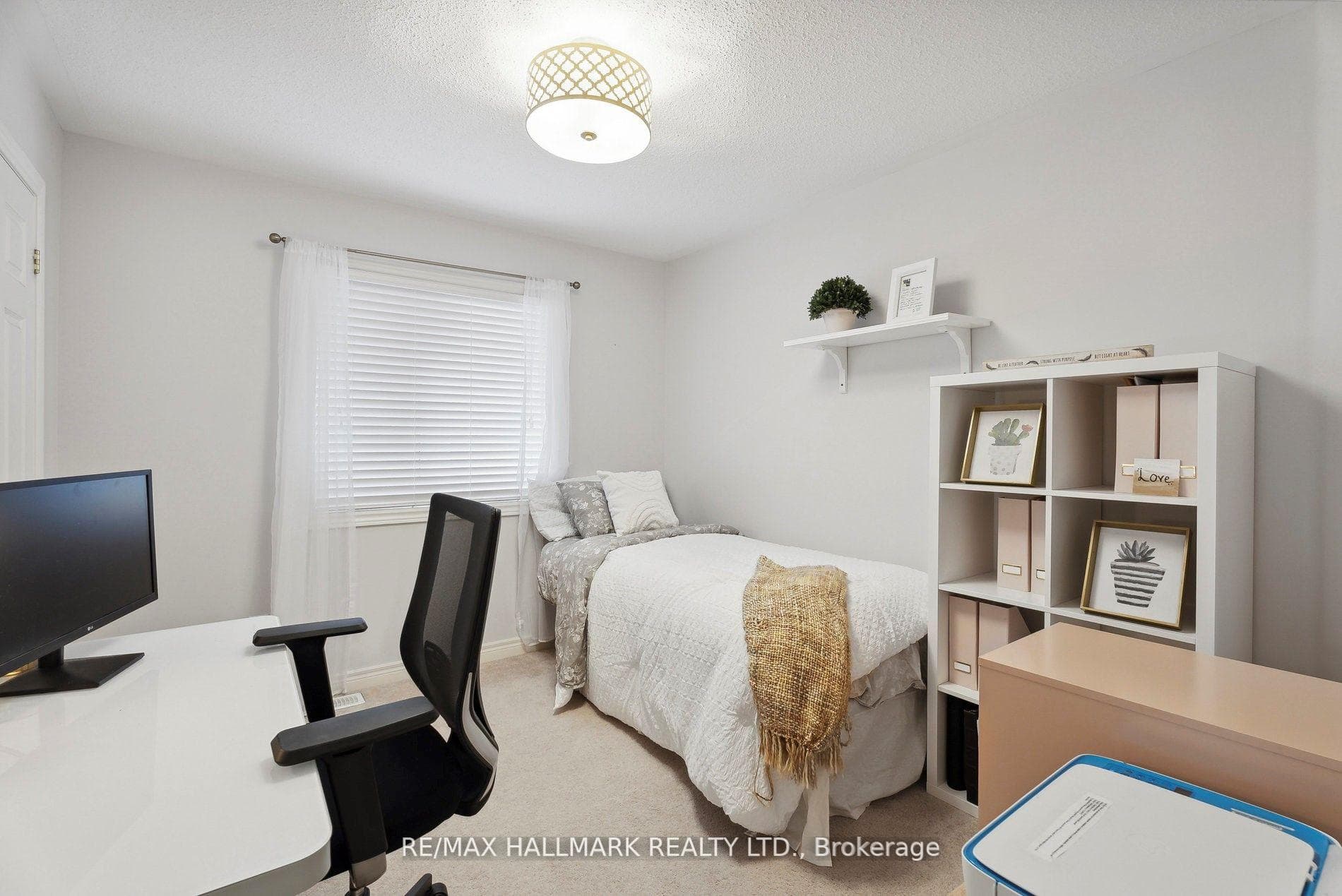 68 Vandervoort Drive photo 12