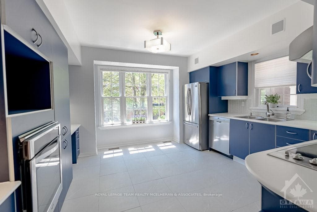 43 RIDEAU Terrace photo 15