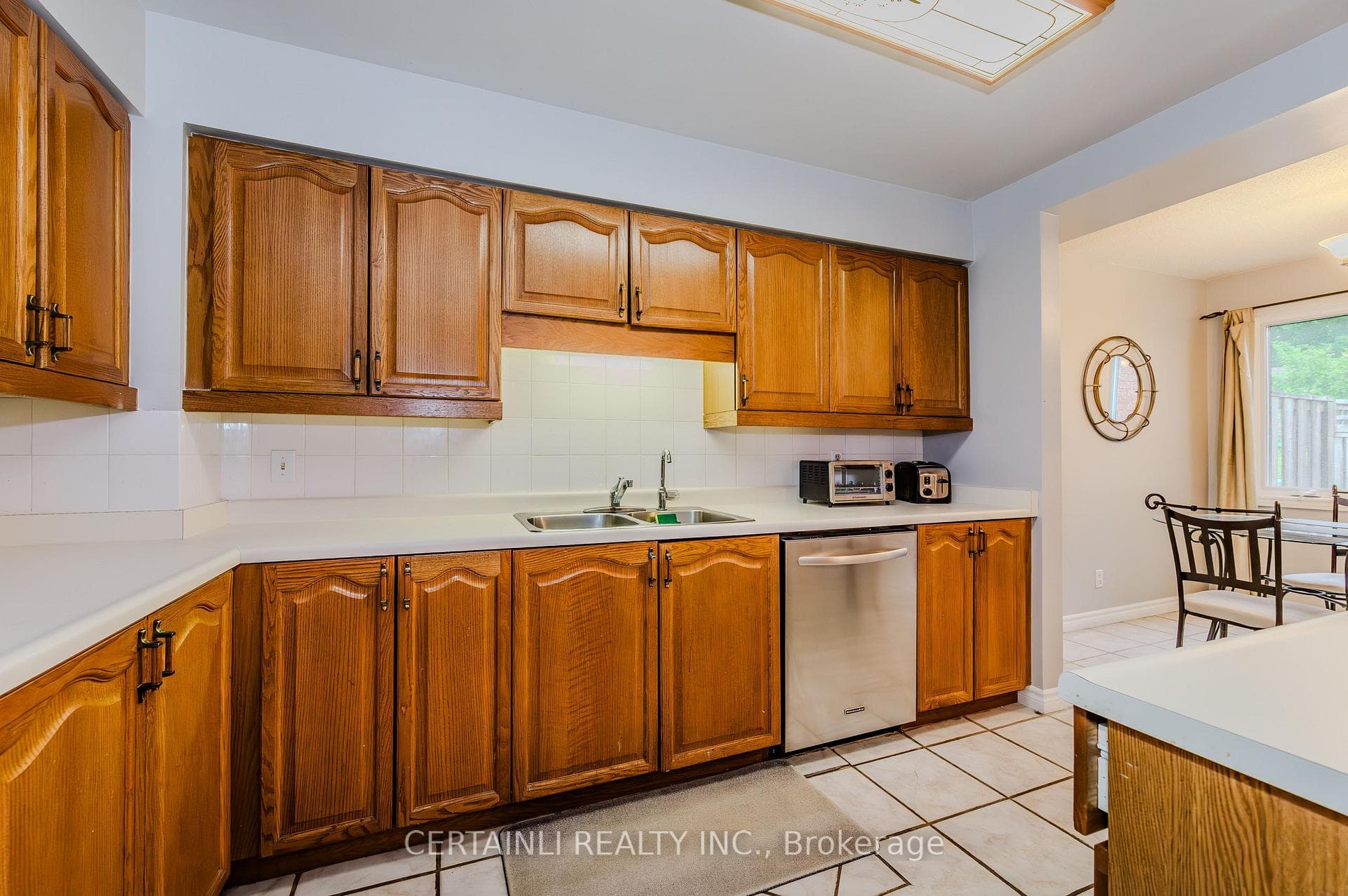 523 Beechwood Drive Unit 16 photo 3