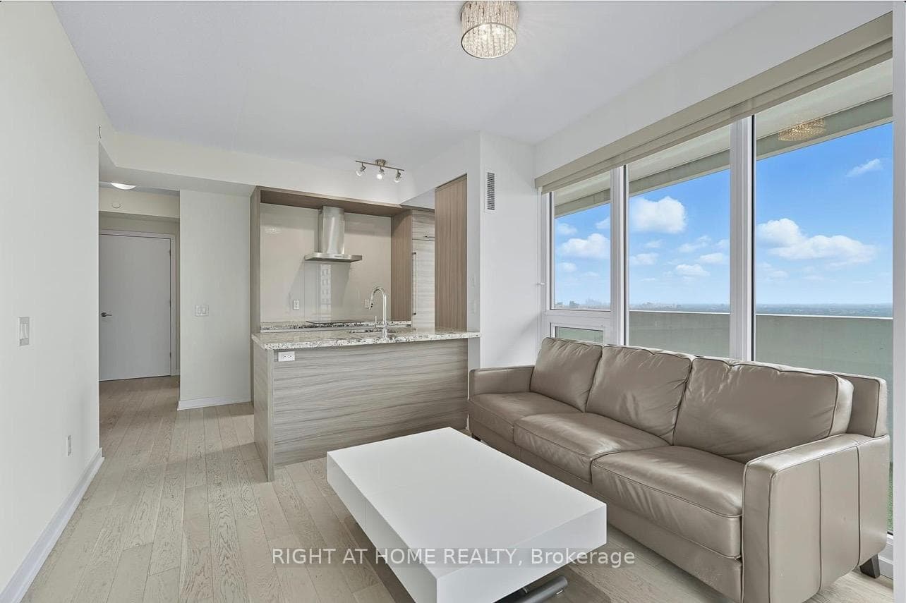 2221 Yonge Street Unit 3109 photo 6