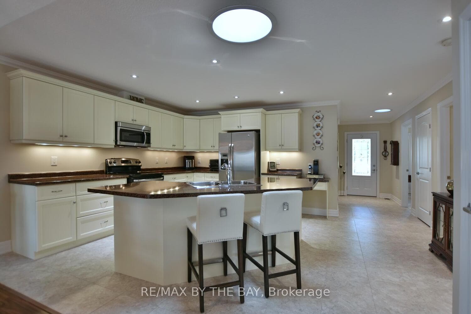 161 New York Avenue photo 9