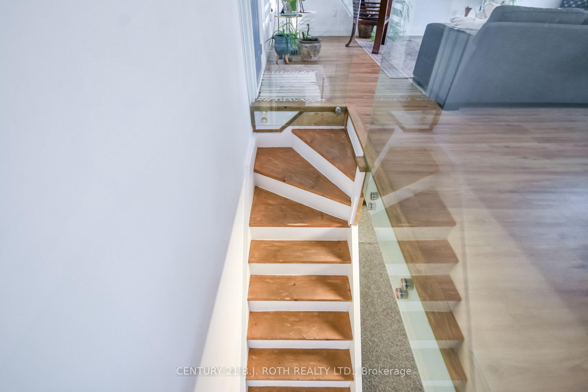 7 WESLEY Street photo 19