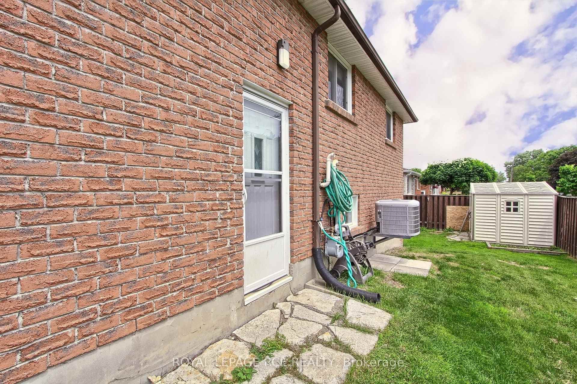 3 Maple Court photo 20