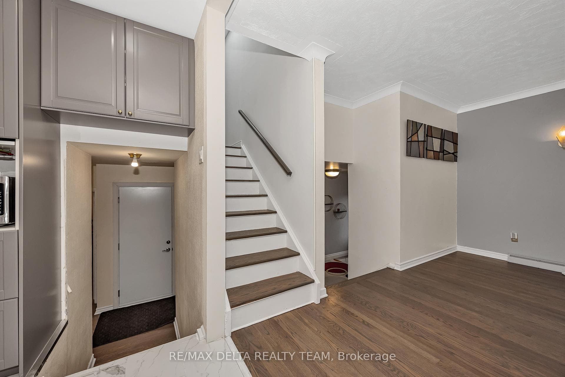 2350 Georgina Drive photo 24
