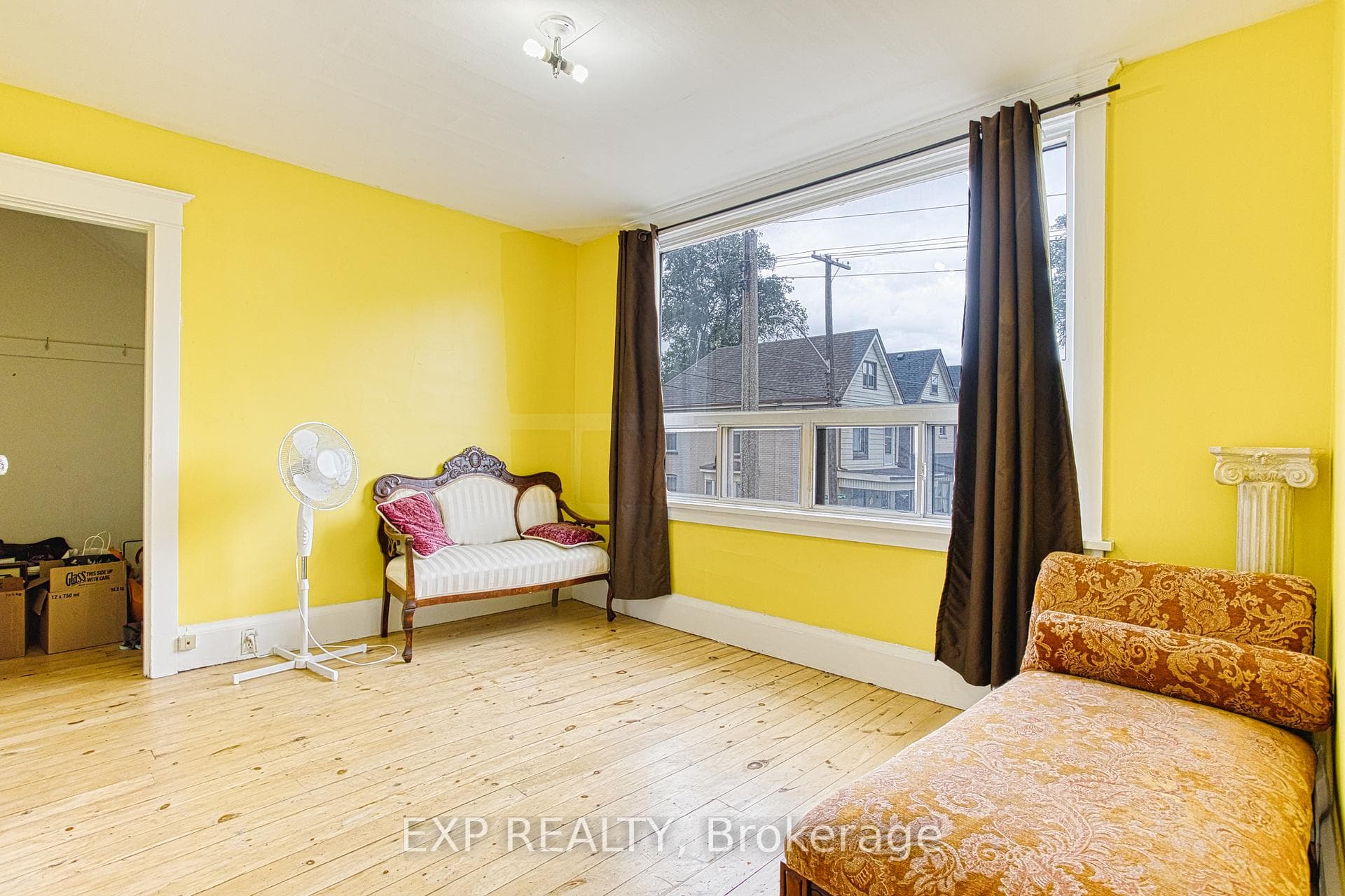 579 Wilson Street photo 18