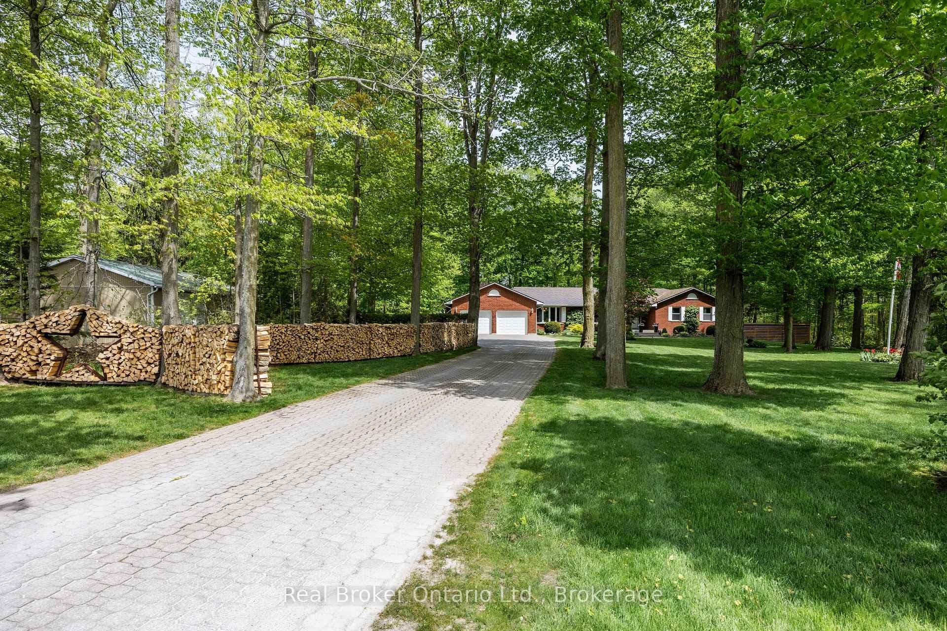 3061 Green Road photo 4