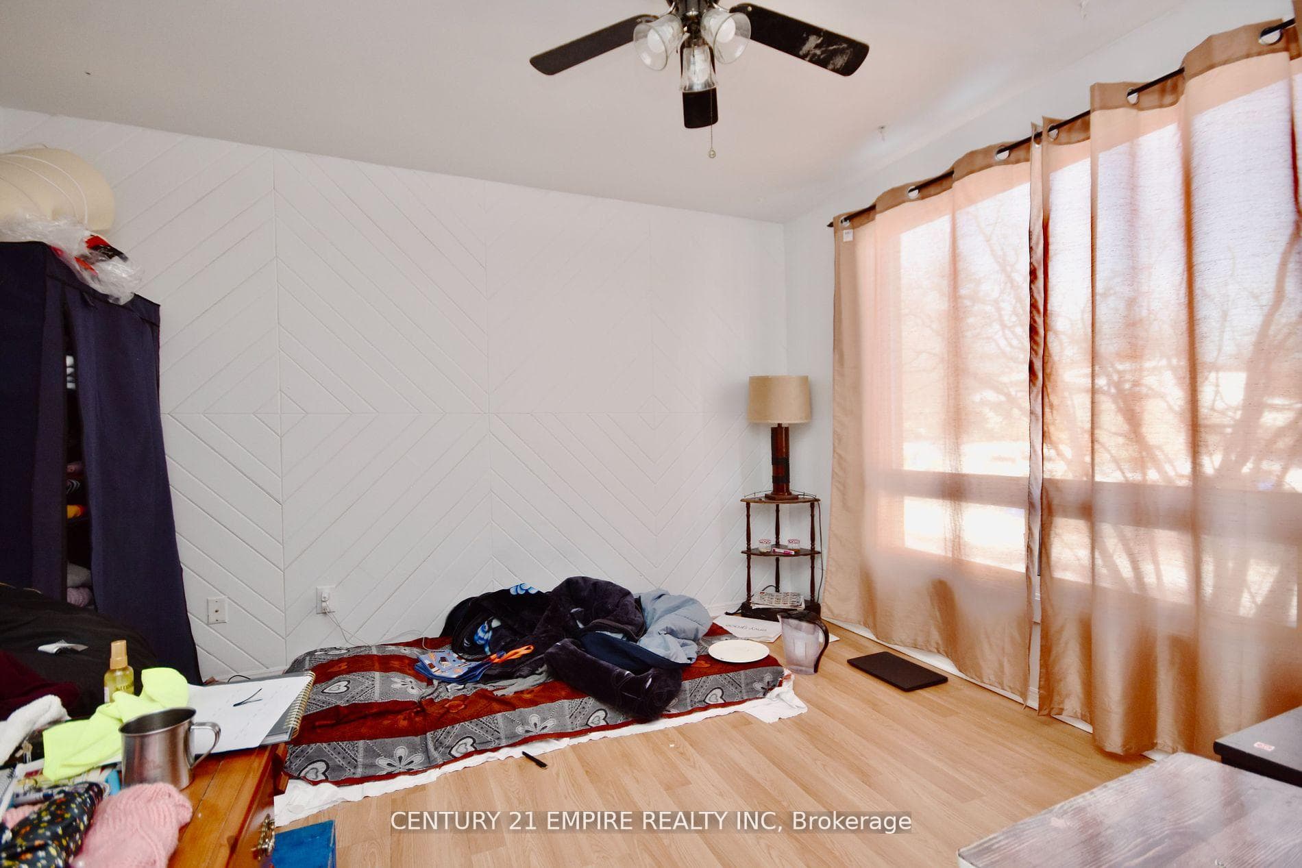 24 SYLVIA Street photo 21