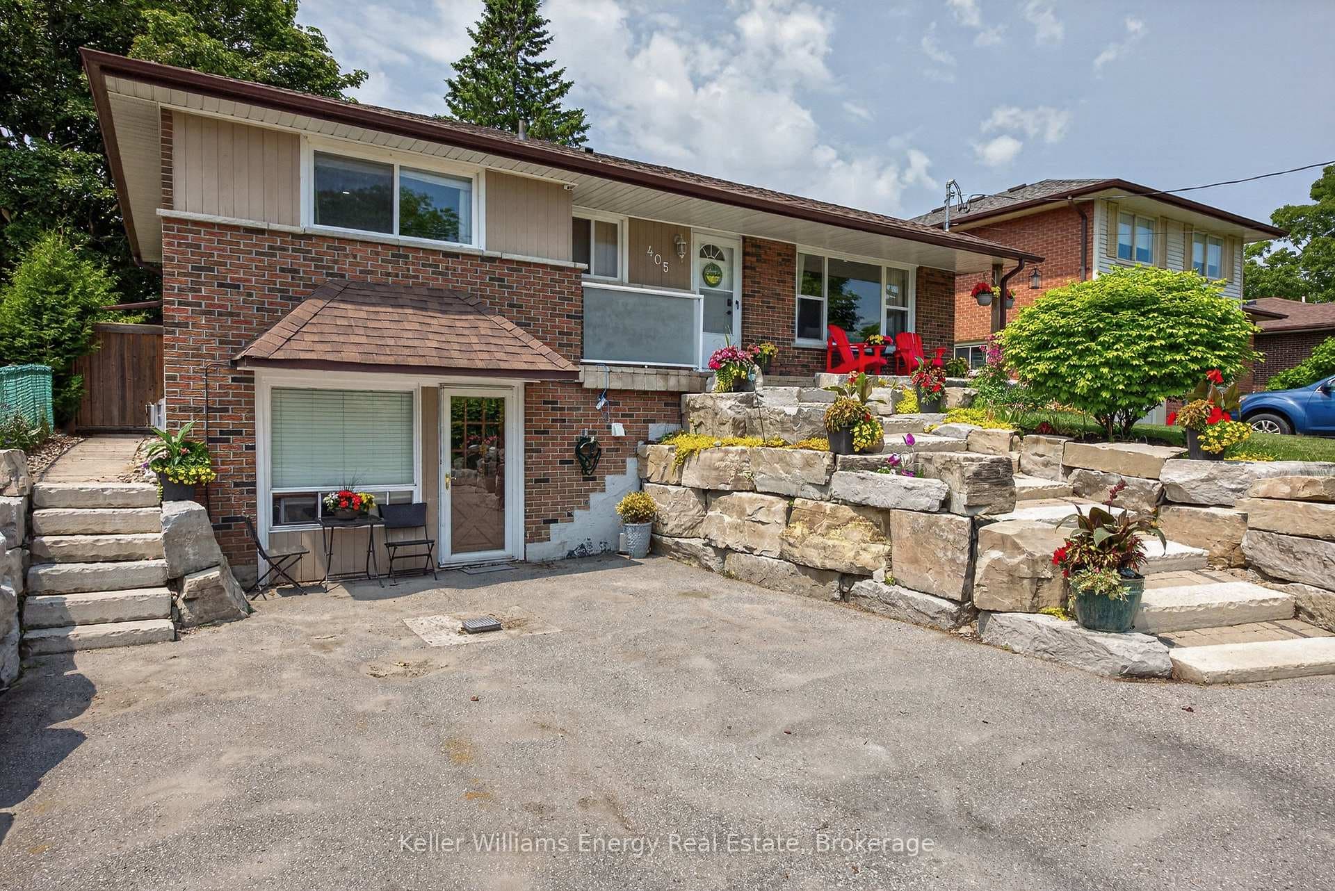 405 Bernhard Crescent photo 5