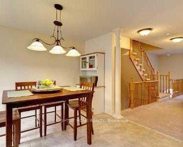 361 Aspendale Crescent photo 5