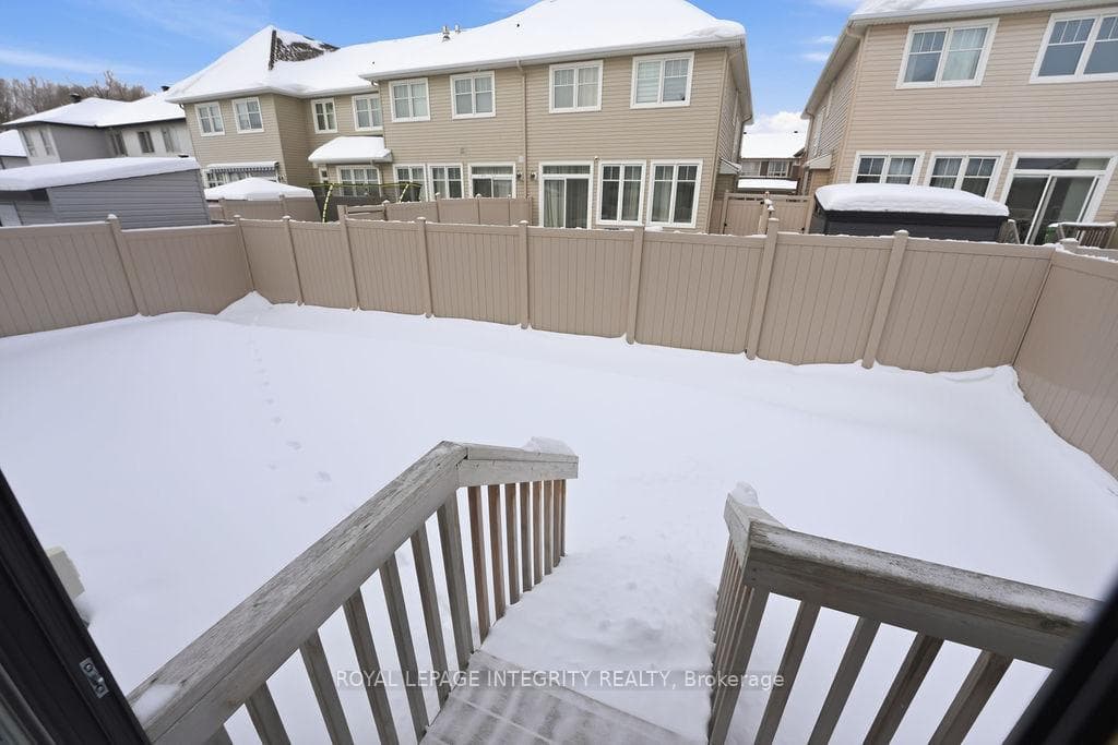 207 Osterley Way photo 44